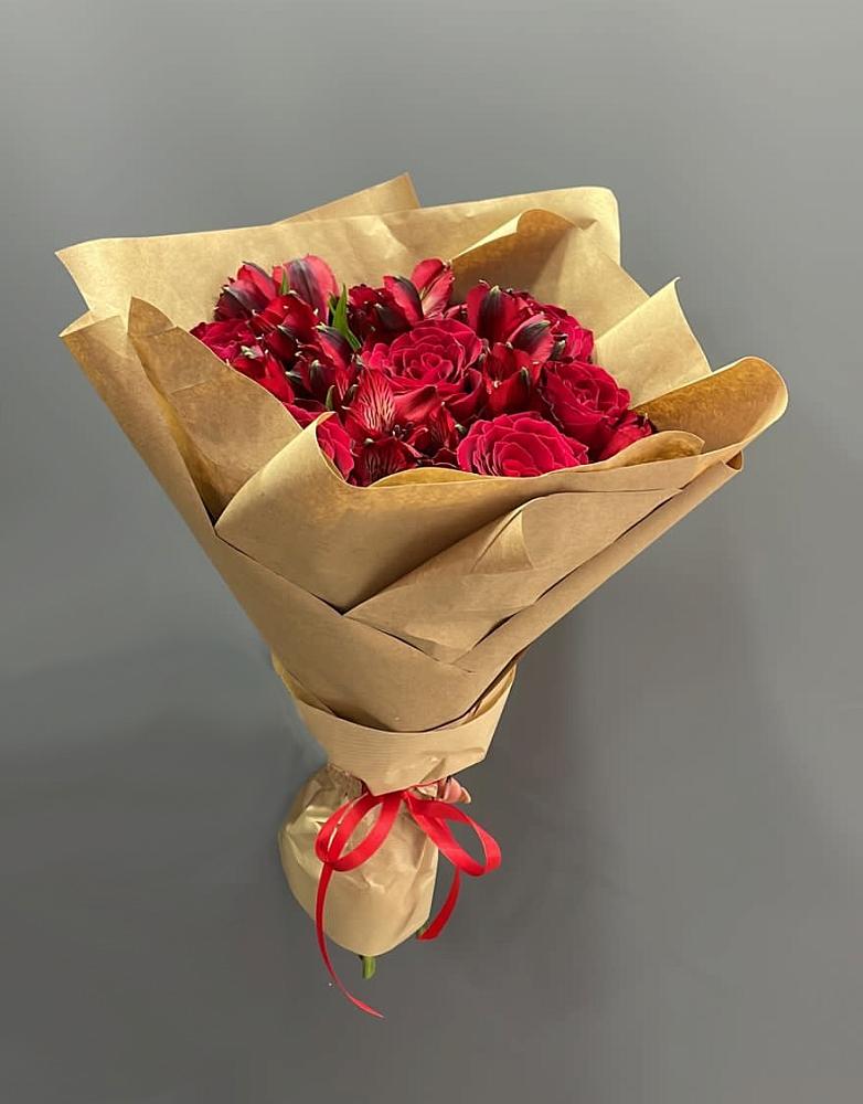 Букет цветов из: Альстромерии и Розы в Трудобеликовский