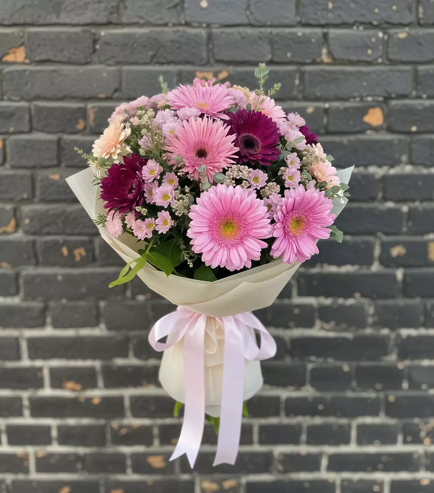 Букет цветов из: Герберы и Хризантемы в Трудобеликовский
