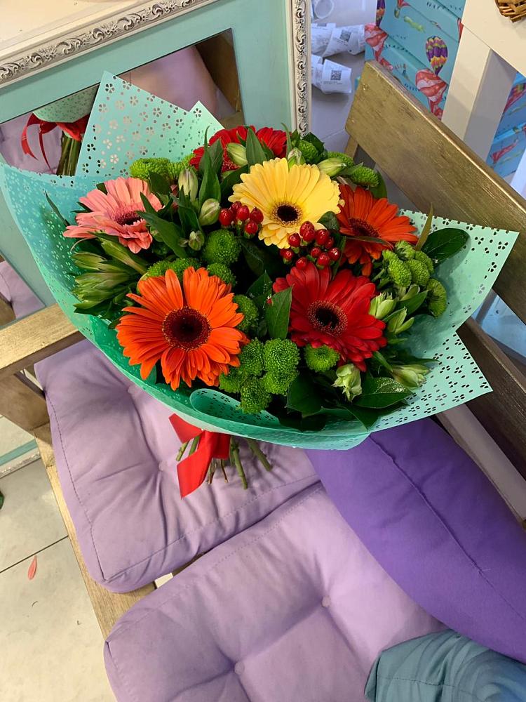 Букет цветов из: Герберы, Хризантемы и Альстромерии в Трудобеликовский