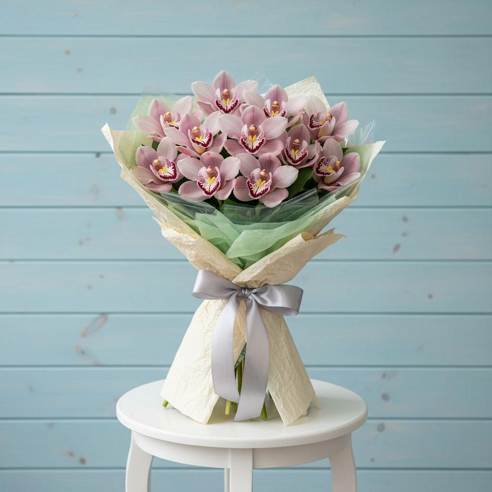 Букет цветов из: Орхидеи и Розы в Трудобеликовский