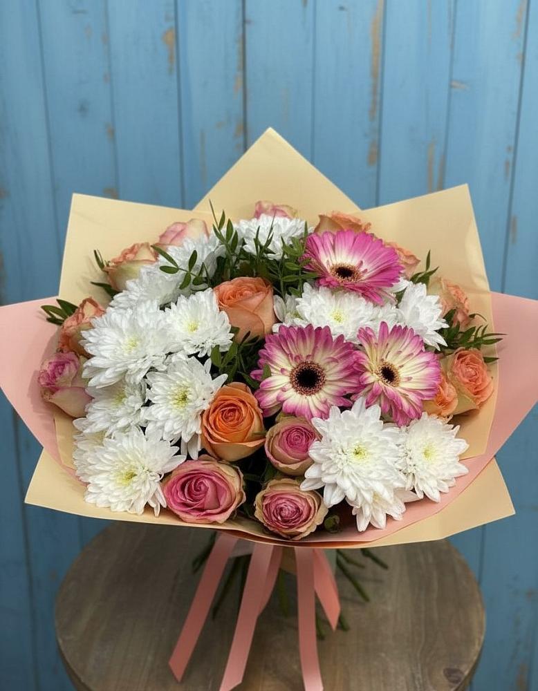 Букет цветов из: Розы, Герберы и Хризантемы в Трудобеликовский