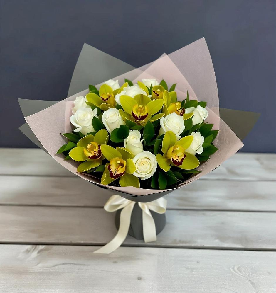 Букет цветов из: Орхидеи и Розы в Трудобеликовский