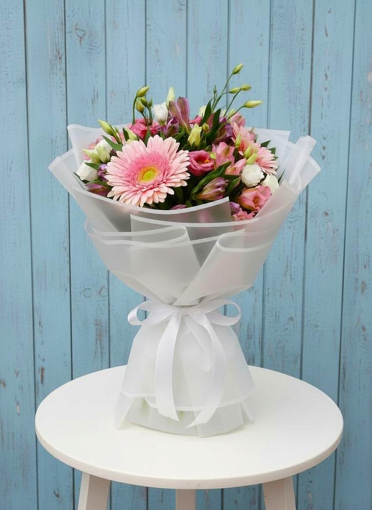 Букет цветов из: Герберы, Альстромерии и Лизиантусы в Трудобеликовский