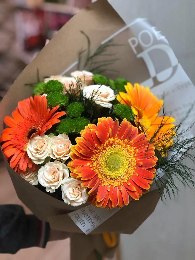 Букет цветов из: Герберы, Хризантемы и Розы в Трудобеликовский